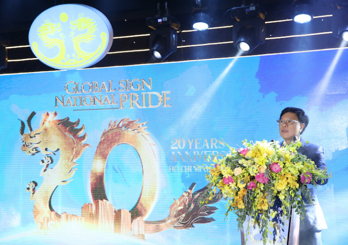 Ông Trương Anh Tuấn, Chủ tịch HĐQT Công ty phát biểu khai mạc.