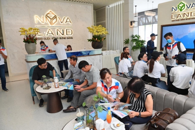 Khách hàng tìm hiểu dự án NovaWorld Phan Thiet – Siêu thành phố Biển – Du lịch – Sức khỏe.