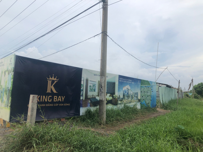 Việc mua bán chuyển nhượng lòng vòng cổ phần từ doanh nghiệp 100% vốn nhà nước sang doanh nghiệp tư nhân tại dự án King Bay (khu dân cư 125ha Long Tân) có nguy cơ mất vốn nhà nước.
