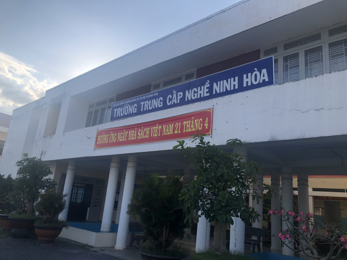 Bà Nguyễn Thị Hiệp nhiều lần phản ánh vụ việc thu hồi đất tại Trường trung cấp nghề Ninh Hoà có nhiều khuất tất, cần làm rõ.