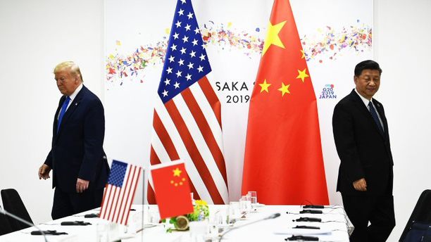 Tổng thống Mỹ Donald Trump (trái) có cuộc gặp với Chủ tịch Trung Quốc Tập Cận Bình bên lề Hội nghị Thượng đỉnh G7 ở Nhật Bản cuối tháng 6/2019. Ảnh: AFP