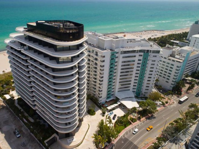 Kỷ lục địa ốc tại thành phố Miami Beach, bang Florida cũng thuộc về tỷ phú Griffin. Năm 2015, ông bỏ ra 60 triệu USD để mua một căn penthouse và một căn hộ tại tòa nhà chung cư Faena House. Ảnh: Shutterstock.