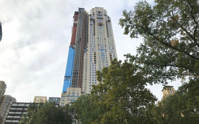Căn penthouse của vị tỷ phú trải rộng từ tầng 50 đến tầng 53 của tòa nhà. 220 Central Park South vẫn đang trong quá trình xây dựng, và chỉ cách Công viên Trung tâm một con đường. Ảnh: WSJ.