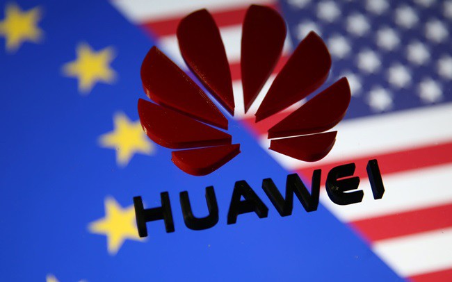 Mỹ đang tập trung công kích hãng Huawei của Trung Quốc. Ảnh: Nikkei.