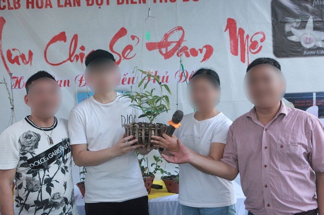 Cây lan đột biến có tên Vọng Xưa vừa được giao dịch ở Hà Nội vào ngày 7/6. Theo thông tin từ người trong cuộc, cây lan có giá 5 tỉ đồng. Ảnh: HP