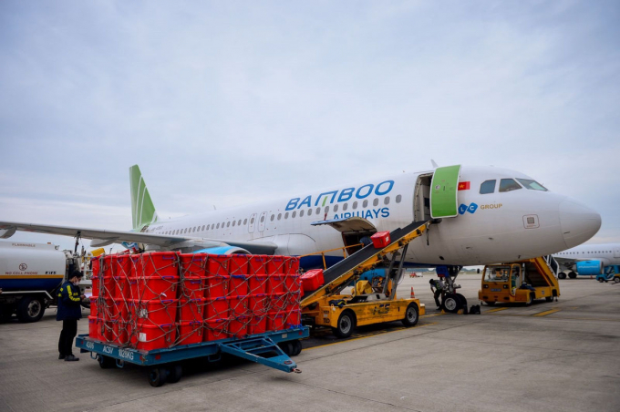 Bamboo Airways tiếp nhận và vận chuyển miễn phí các trang thiết bị y tế và dụng cụ phòng chống dịch Covid-19
