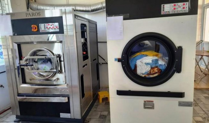 Máy giặt và máy sấy bị nâng khống bán cho các bệnh viện trên địa bàn Hà Tĩnh.
