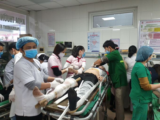 Phía bệnh viện đang nỗ lực cứu chữa các nạn nhân còn lại trong vụ tai nạn.