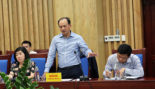 Thứ trưởng Bộ Giao thông Vận tải Nguyễn Nhật phát biểu tại buổi làm việc.