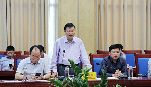 Ông Lê Hồng Vinh, Phó Chủ tịch Thường trực UBND tỉnh Nghệ An phát biểu tại buổi làm việc.