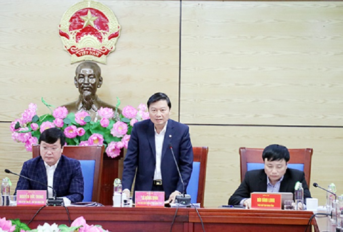 Ông Lê Hồng Vinh – Phó Chủ tịch Thường trực UBND tỉnh Nghệ An đề nghị các ngành, các huyện cần rà soát các vướng mắc, khó khăn tại các doanh nghiệp để từng bước tháo gỡ.