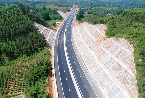 Dự án thành phần cao tốc Bắc - Nam đoạn Nghi Sơn - Diễn Châu dài 50km đi qua hai tỉnh Thanh Hóa, Nghệ An. (ảnh minh họa)