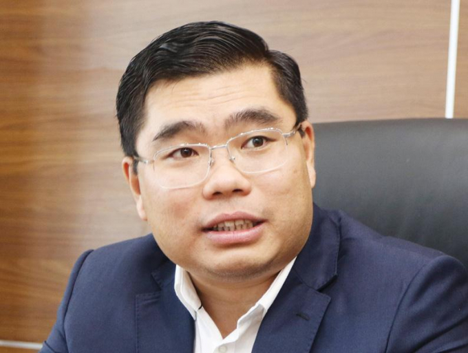 Ông Phan Tấn Đạt, Chủ tịch Hội đồng Quản trị Công ty cổ phần DRH Holding bị Ủy ban Chứng khoán Nhà nước phạt với số tiền 55 triệu đồng.