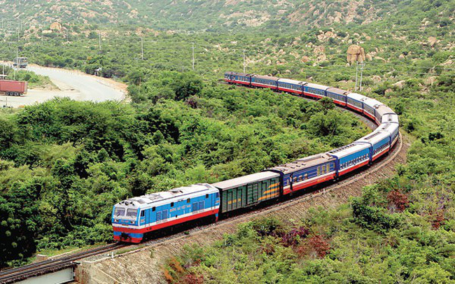 Qua 2 đời cơ quan đại diện chủ sở hữu, Tổng công ty Đường sắt Việt Nam (VNR) vẫn chưa được phê duyệt phương án tái cơ cấu lại giai đoạn 2016-2020.