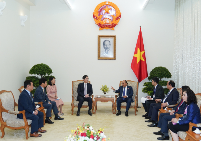 Thủ tướng Nguyễn Xuân Phúc tiếp ông Lee Jae Yong, Phó Chủ tịch Tập đoàn Samsung. (Ảnh: VGP)