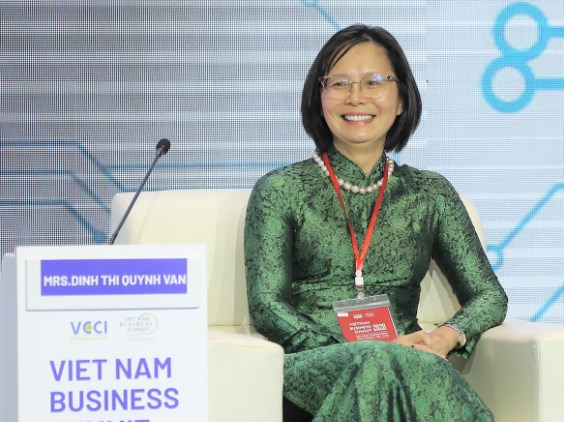 Bà Đinh Thị Quỳnh Vân, Tổng giám đốc PwC.