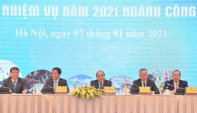 Thủ tướng Chính phủ cho rằng sản xuất công nghiệp mũi nhọn quốc gia do doanh nghiệp Việt làm chủ vẫn thiếu và yếu.