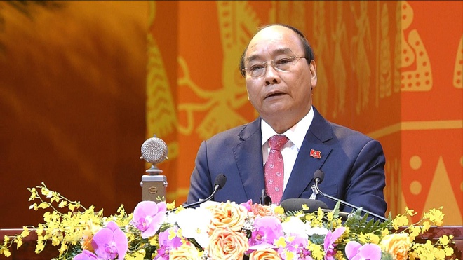 Thủ tướng Chính phủ Nguyễn Xuân Phúc đọc diễn văn khai mạc Đại hội XIII.