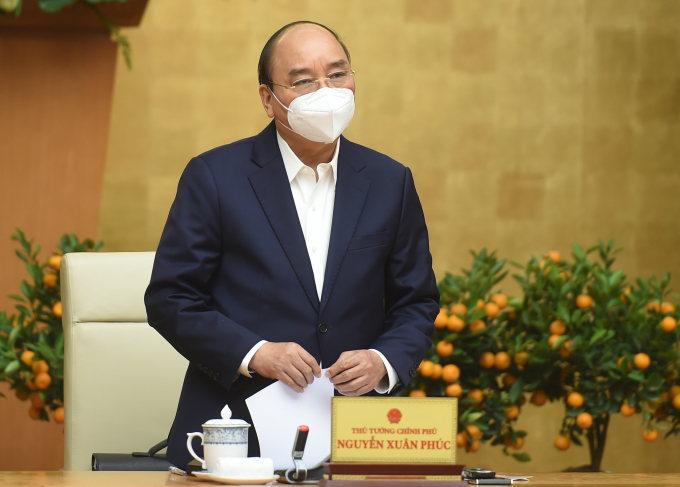 Thủ tướng Chính phủ Nguyễn Xuân Phúc chỉ đạo các địa phương xem xét giãn cách xã hội ở những khu vực cần thiết.