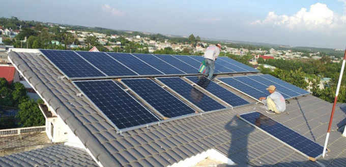 Thủ tướng yêu cầu thực hiện rà soát tổng thể việc triển khai các dự án điện mặt trời. (Ảnh minh họa)