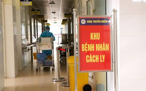 Hà Nội yêu cầu cách ly y tế tại nhà đối với các trường hợp trở về từ ổ dịch 12 tỉnh, thành phố.