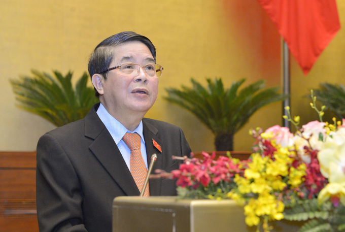 Chủ nhiệm Ủy ban Tài chính, Ngân sách của Quốc hội Nguyễn Đức Hải trình bày Báo cáo thẩm tra.