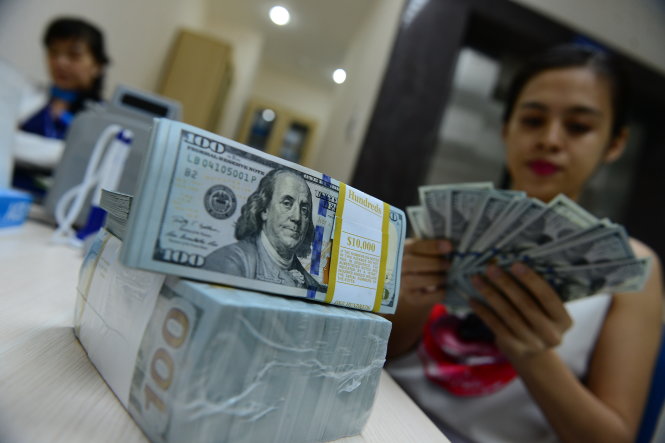 Fitch Ratings khẳng định lại xếp hạng mức trần tiền gửi ngoại tệ dài hạn của Việt Nam ở mức BB, nâng triển vọng từ “Ổn định” lên “Tích cực”.