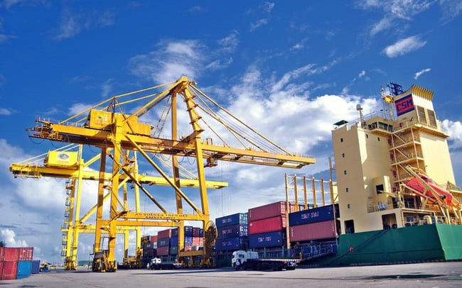 Nửa đầu tháng 4 tổng giá trị xuất nhập khẩu hàng hóa giảm 5 tỷ USD.