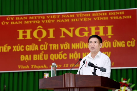 Bộ trưởng Hồ Đức Phớc tiếp xúc cử tri tại Bình Định.