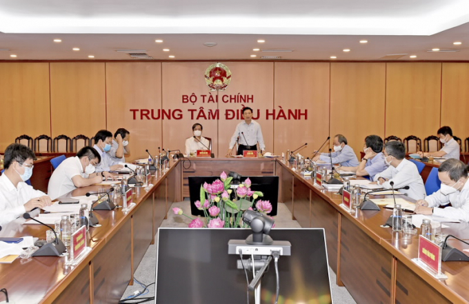 Bộ trưởng Bộ Tài chính Hồ Đức Phớc làm việc với Bộ trưởng Bộ Giáo dục và Đào tạo Nguyễn Kim Sơn.