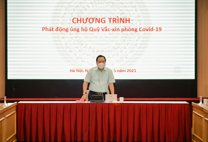 Ông Nguyễn Hoàng Anh - Ủy viên Trung ương Đảng, Bí thư Ban cán sự Đảng, Chủ tịch Ủy ban Quản lý vốn nhà nước tại doanh nghiệp kêu gọi ủng hộ Quỹ vaccine phòng COVID-19.
