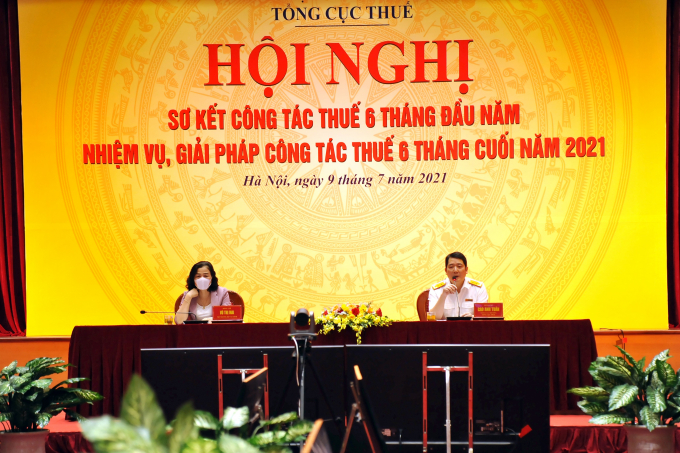 Thứ trưởng Bộ Tài chính Vũ Thị Mai đến dự và chỉ đạo Hội nghị.