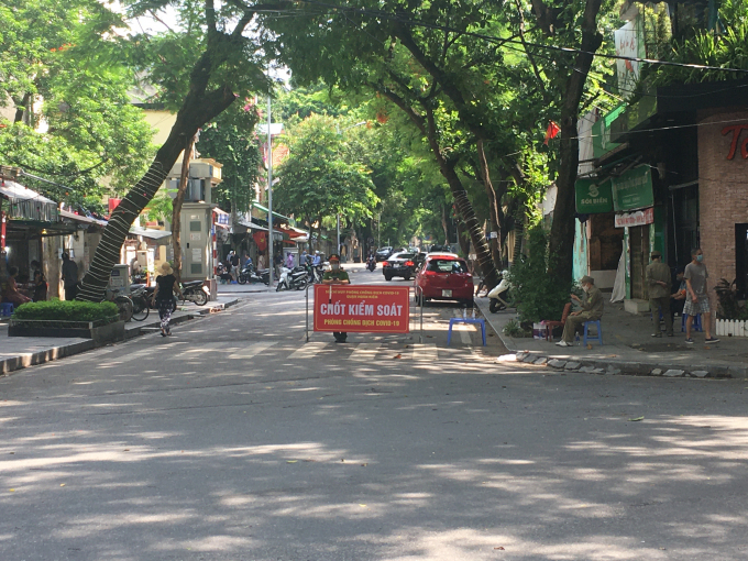 Hà Nội tiếp tục giãn cách xã hội toàn thành phố đến 23/8.
