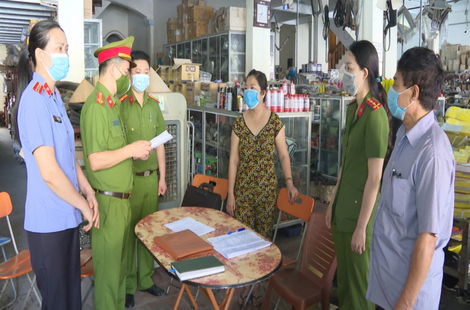 Cơ quan Cảnh sát điều tra Công an tỉnh Thanh Hóa đọc quyết định khởi tố vụ án.