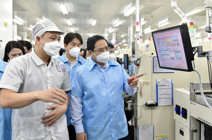 Thủ tướng làm việc tại nhà máy Samsung Thái Nguyên.