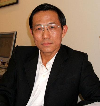 Cách chức tất cả chức vụ trong Đảng đối với nguyên thứ trưởng Bộ Y tế Cao Minh Quang.