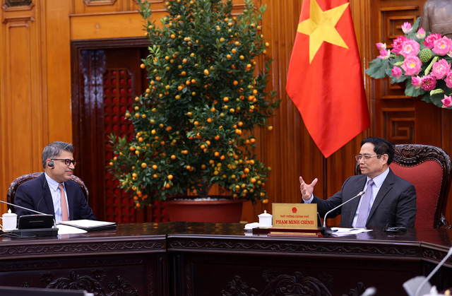 Thủ tướng Chính phủ Phạm Minh Chính tiếp xã giao Chủ tịch kiêm Tổng Giám đốc Công ty AstraZeneca Việt Nam và các thị trường châu Á mới nổi, ông Nitin Kapoor.