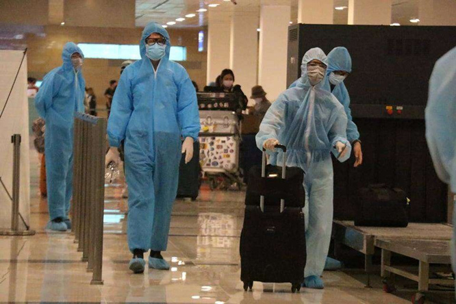 Tạo điều kiện để công dân Việt Nam nhập cảnh về nước.