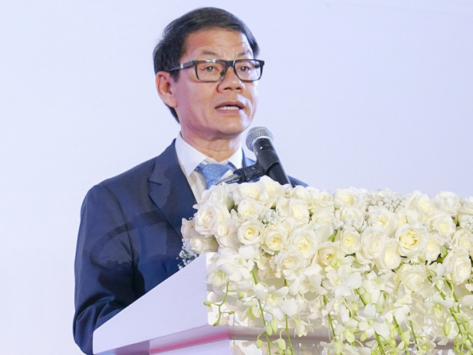 Ông Trần Bá Dương bày tỏ tâm huyết xây dựng nền nông nghiệp sản xuất quy mô lớn với chuỗi giá trị khép kín ứng dụng công nghệ hiện đại. Ảnh: QH
