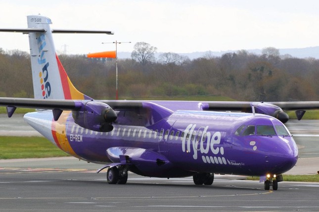 Hãng hàng không khu vực Flybe tuyên bố phá sản, trở thành nạn nhân đầu tiên trước sự giảm sút nhu cầu đi lại do dịch viêm đường hô hấp cấp Covid-19.