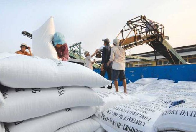 Bộ Công Thương đề xuất Thủ tướng cho xuất khẩu gạo và kiểm soát theo từng tháng. (Ảnh minh họa)