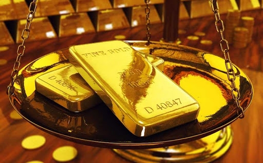 Giá vàng giao ngay giảm gần 2% xuống mức 1.686,5 USD/ounce, thấp hơn 60 USD so với mức đỉnh trong 7,5 năm đạt được hồi đầu tuần.