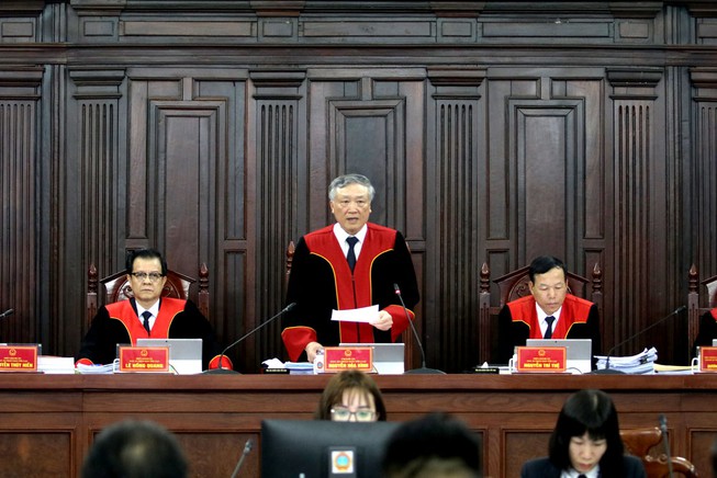 Chánh án TAND tối cao Nguyễn Hòa Bình chủ tọa phiên giám đốc thẩm - Ảnh: ITN.