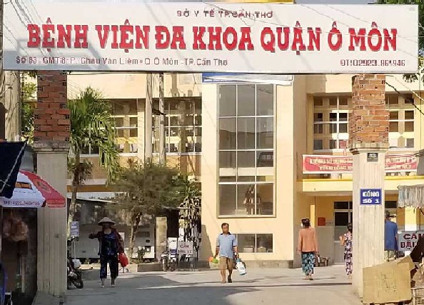 Dự án nâng cấp bệnh viện Đa khoa quận Ô Môn còn để xảy ra sai sót: nhà thầu tự ý thay gạch lót nền sai thiết kế.