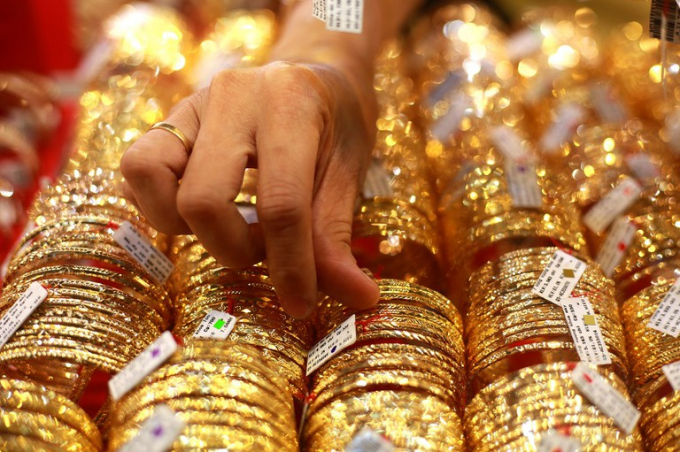 Phiên đầu tuần, giá vàng thế giới tăng vượt ngưỡng 1.800 USD/ounce. (Ảnh minh họa)