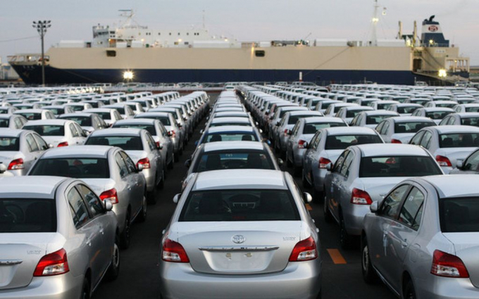 Lượng ô tô nguyên chiếc nhập khẩu bất ngờ tăng mạnh trong đầu tháng 8. (Ảnh minh họa)