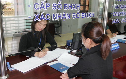 BHXH Việt Nam tăng cường công tác truyền thông chính sách BHXH, BHYT trong toàn ngành. (Ảnh minh họa)