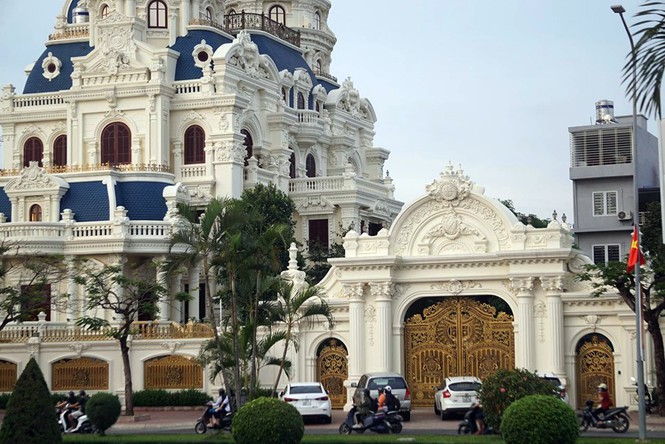 Tòa lâu đài của ông Ngô Văn Phát trên phố Lê Hồng Phong, TP Hải Phòng.