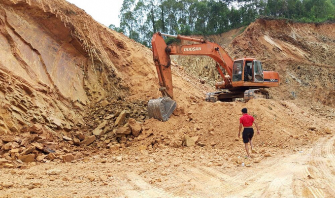Khai thác 'trộm' hơn 20.000 khối đất, Công ty Hương Hồ xơi án phạt. (Ảnh minh họa)