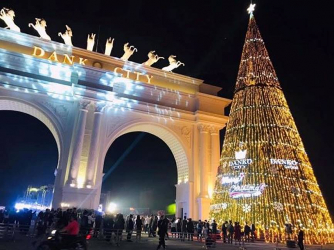 Lễ thắp sáng cây thông Noel tại Danko City mang lại nhiều cảm xúc khó quên với người dân Thái Nguyên